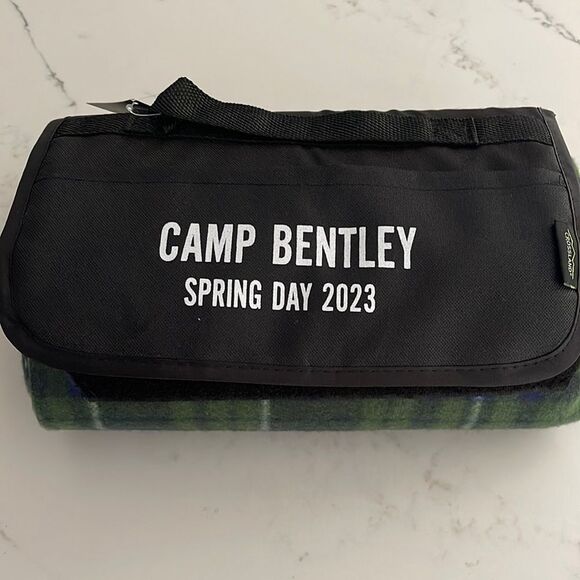 Camp Bentley Spring Day Mug, Blanket & Tote - Picture 7 of 9